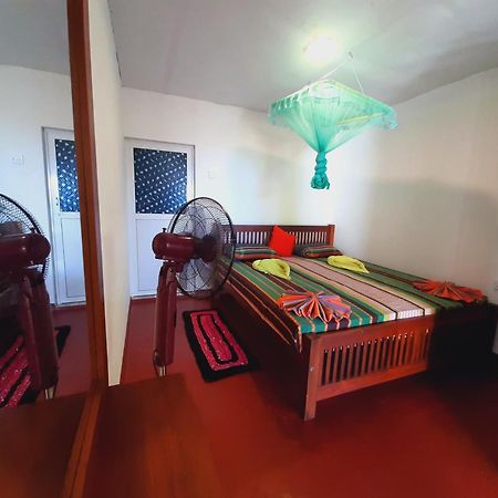 Luna Beach Home & Cabanas Galle Esterno foto