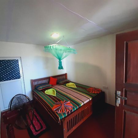Luna Beach Home & Cabanas Galle Esterno foto