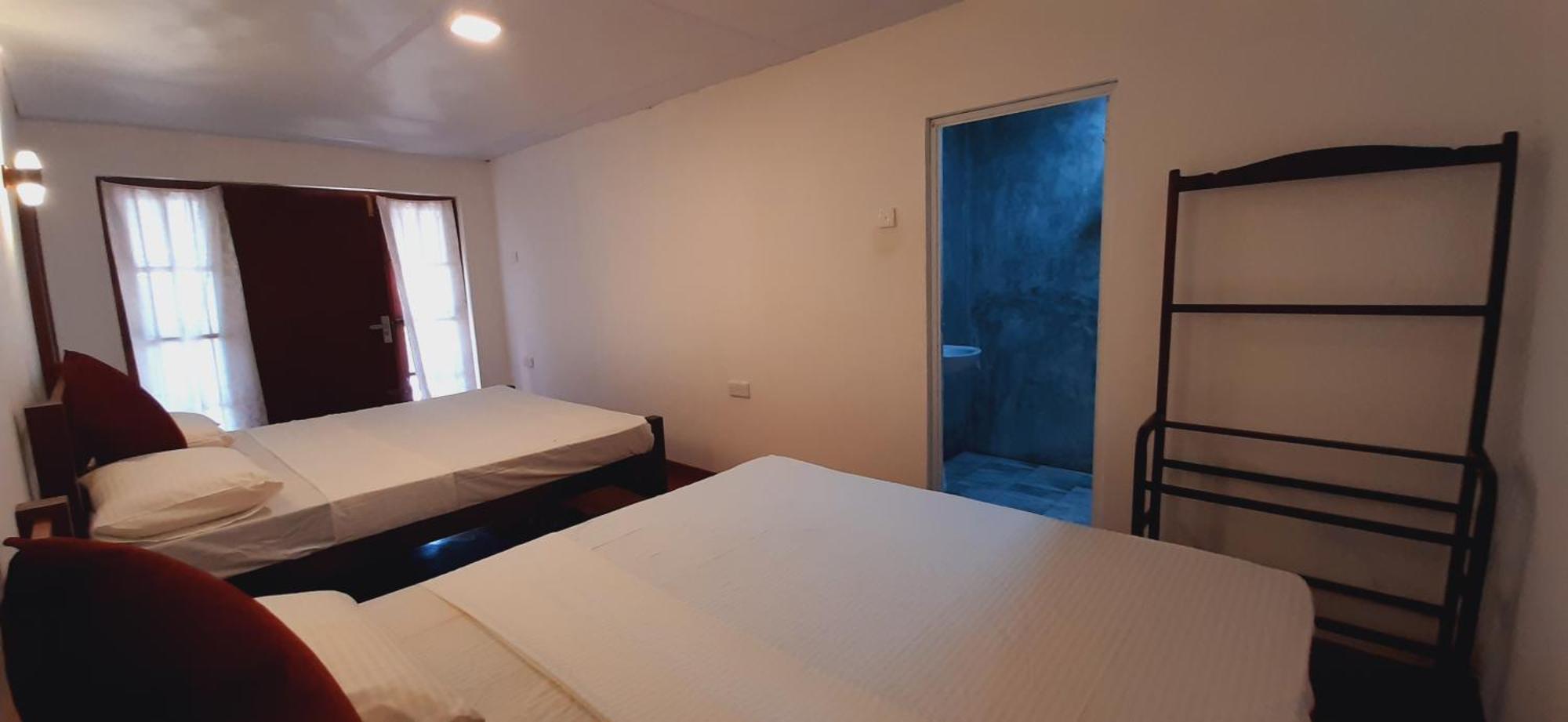 Luna Beach Home & Cabanas Galle Esterno foto
