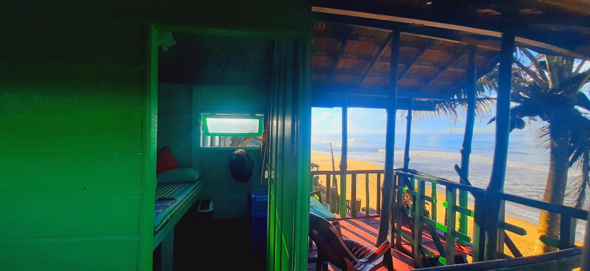 Luna Beach Home & Cabanas Galle Esterno foto
