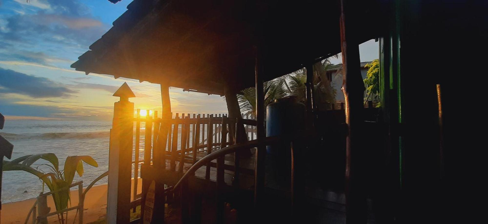 Luna Beach Home & Cabanas Galle Esterno foto