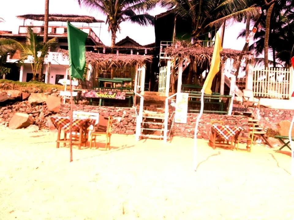 Luna Beach Home & Cabanas Galle Esterno foto